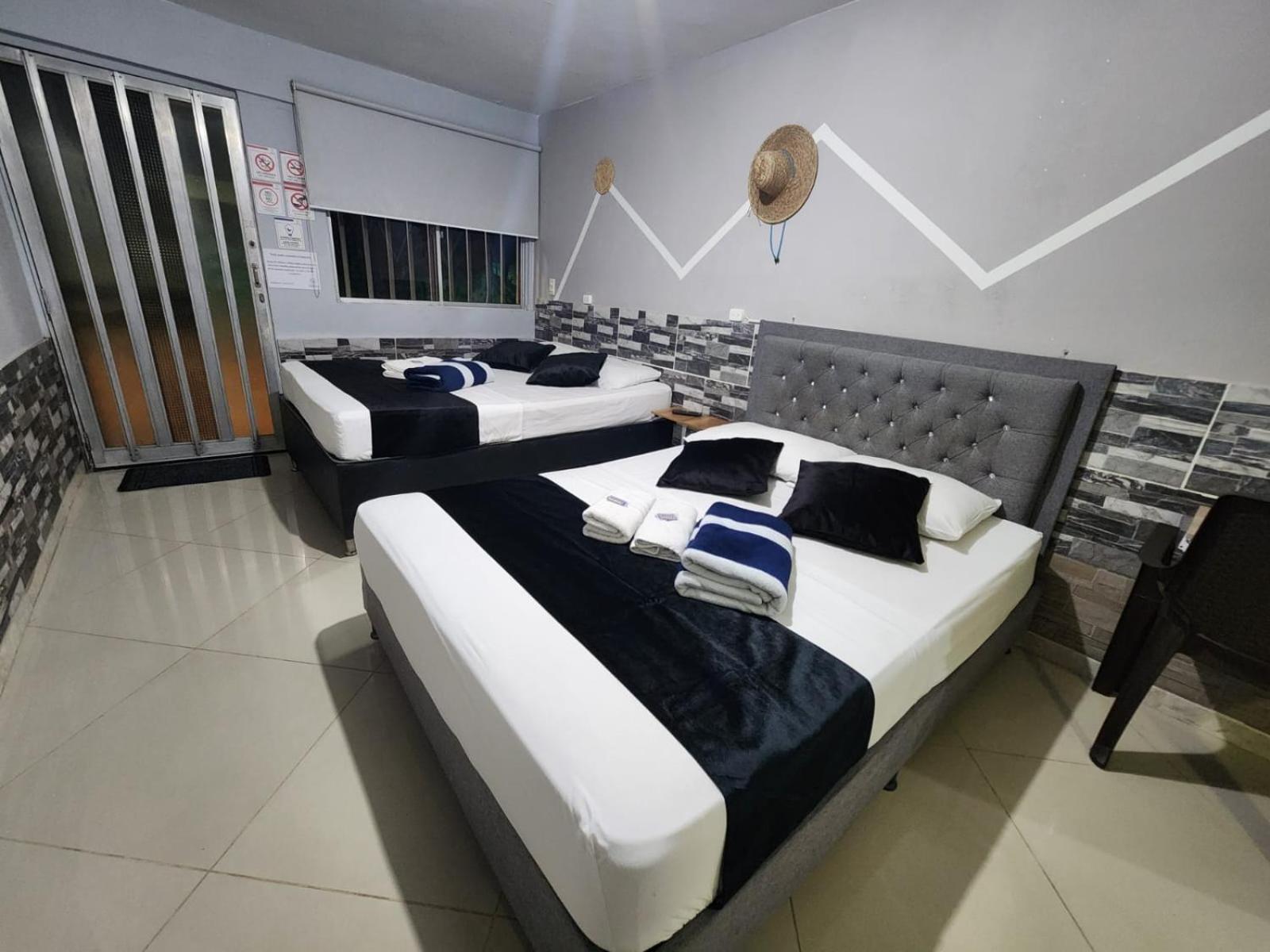 Hotel Medellin Calasanz 外观 照片