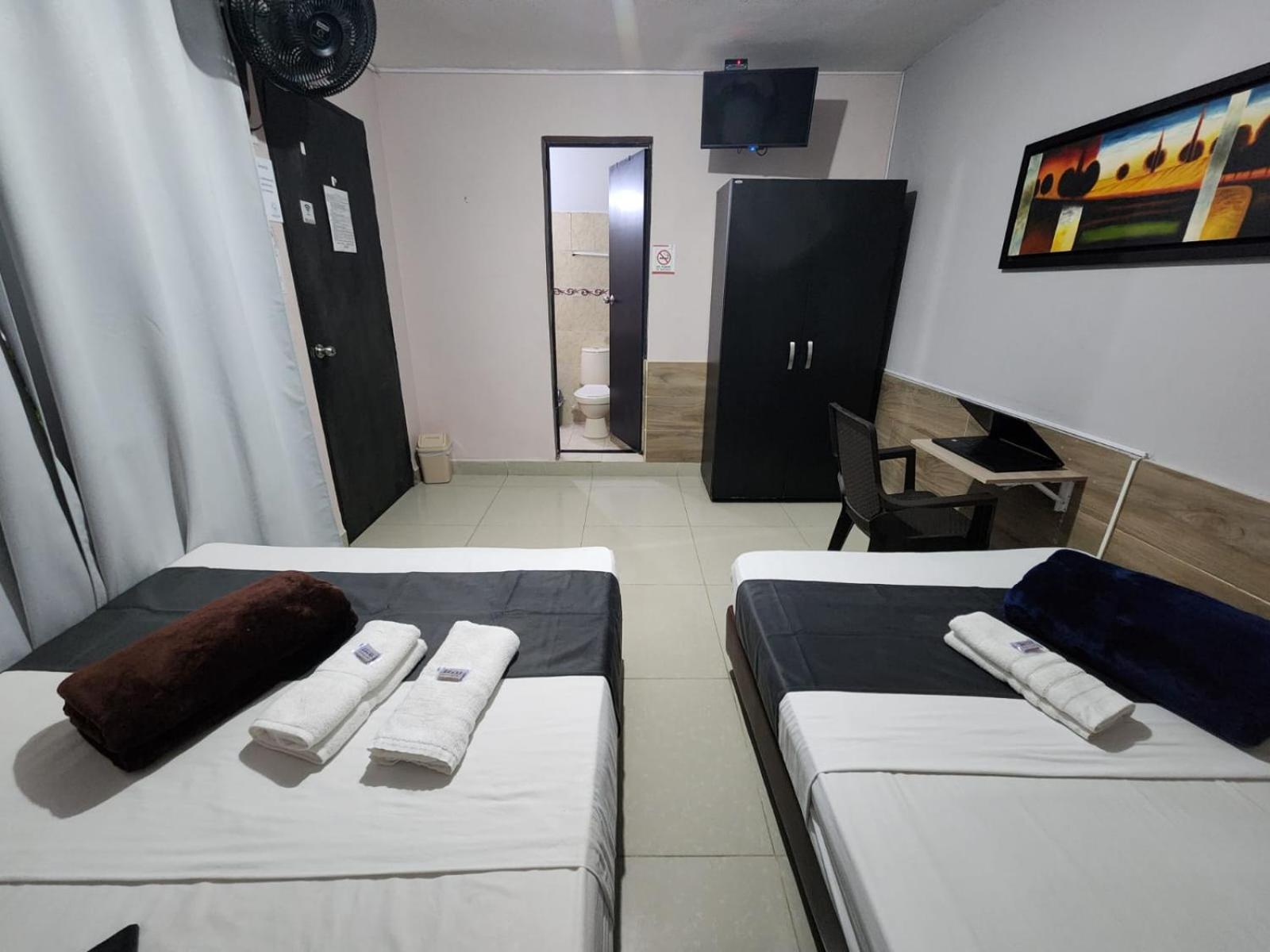 Hotel Medellin Calasanz 外观 照片