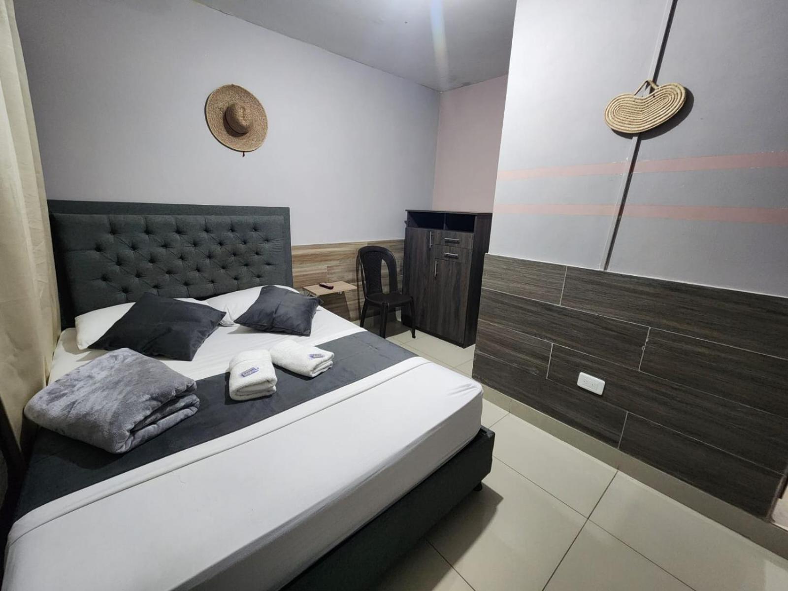 Hotel Medellin Calasanz 外观 照片